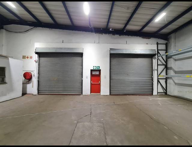 5,500M² WAREHOUSE TO LET IN WADEVILLE